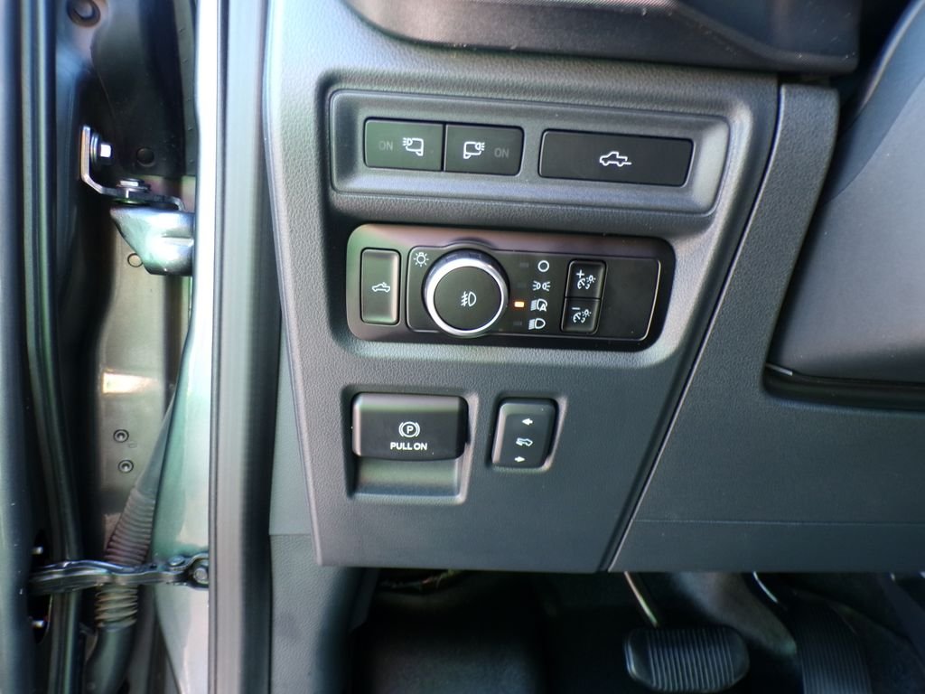 Used 2023 Gray Metallic Ford Tremor image 14