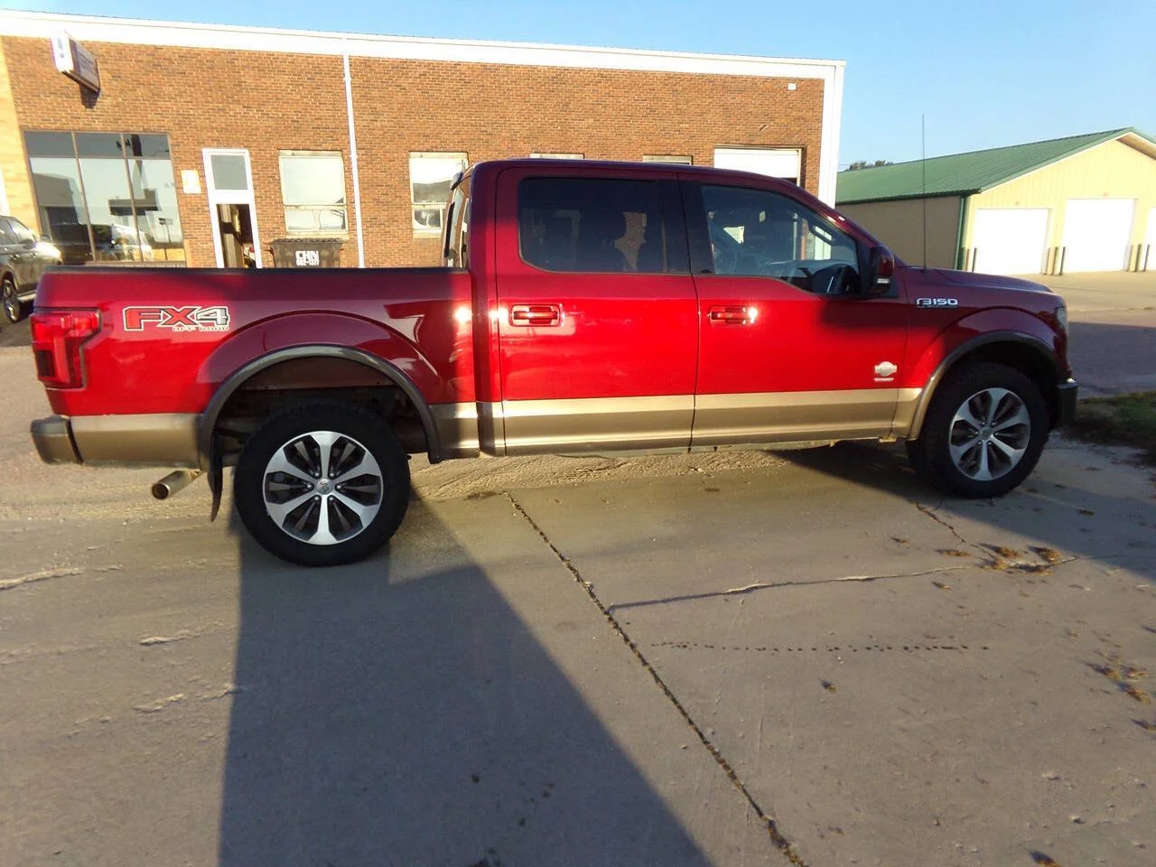 Used 2016 Red Ford King Ranch 4x4 4dr SuperCrew 5.5 ft. SB image 4
