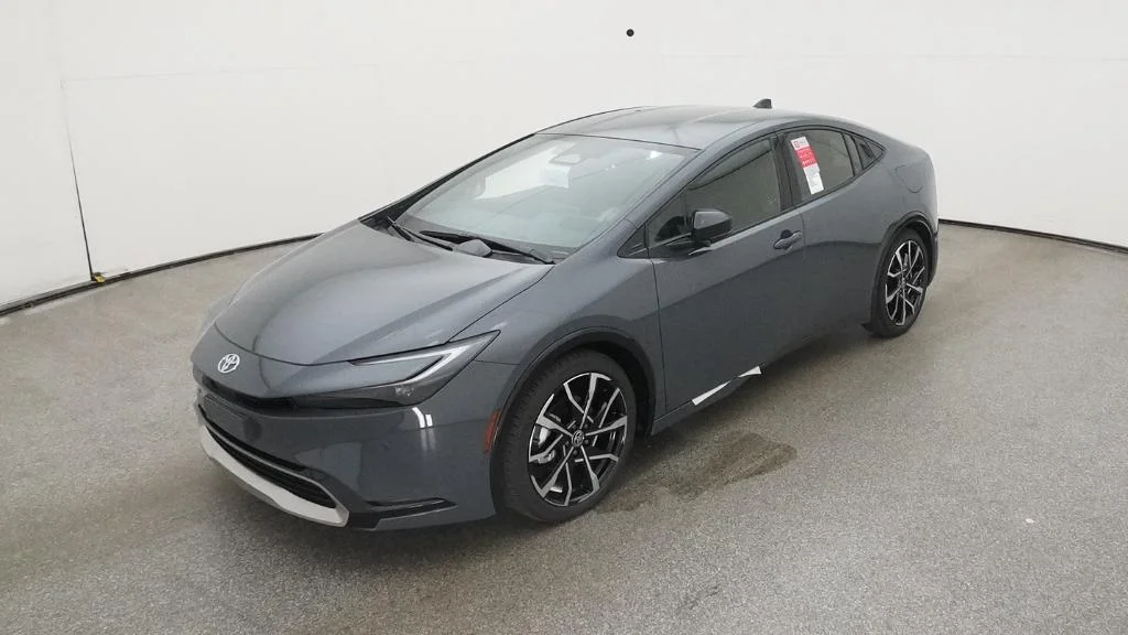 2026 Toyota Prius XSE's photo