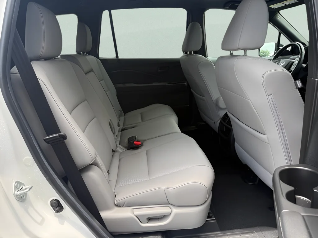 2022 Honda Passport EX-L - Photo 11