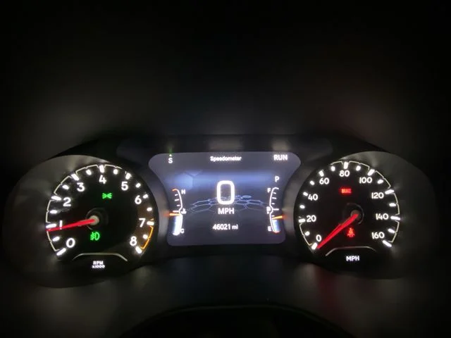 Used 2022 White Jeep Latitude Lux image 15