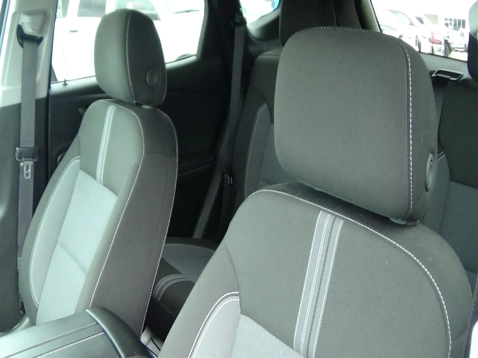 Used 2025 Summit White (gaz) Chevrolet LT image 18