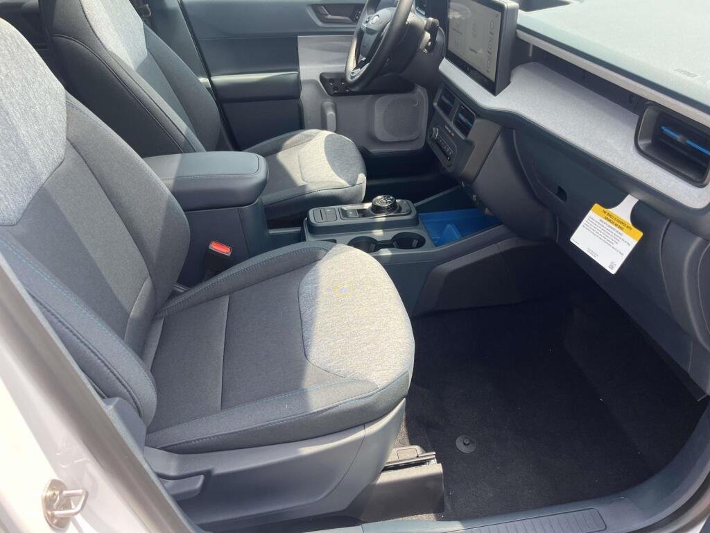 New 2026 Oxford White Ford XLT image 21