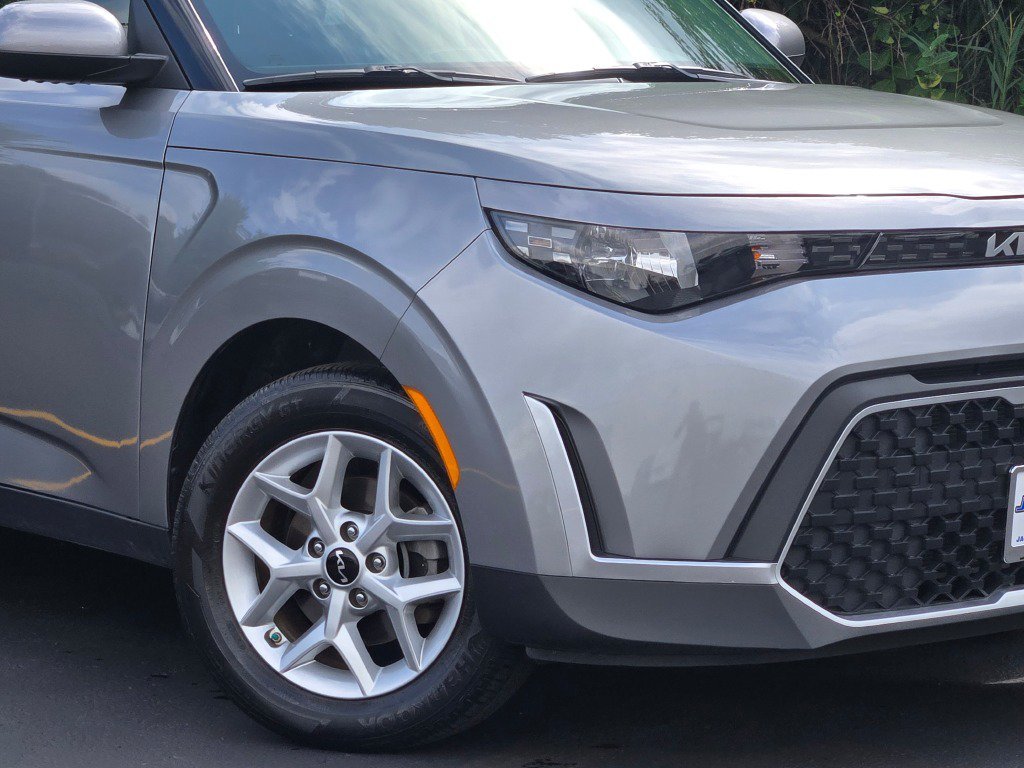 2024 Kia Soul LX - Photo 3
