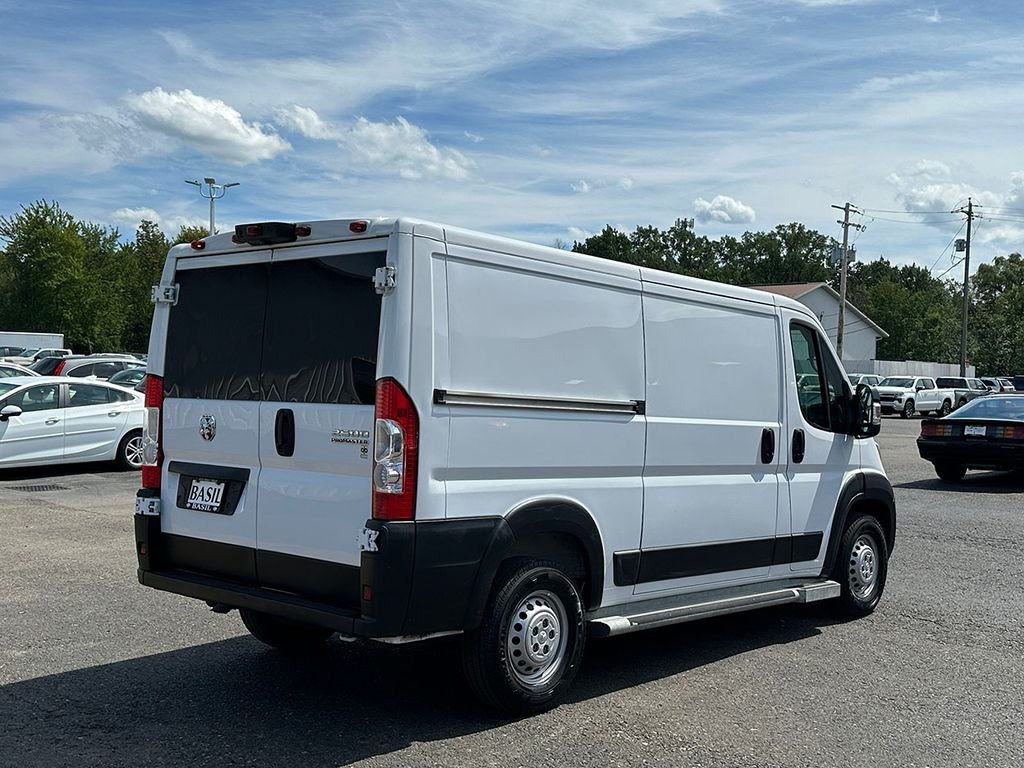 Used 2025 White Ram Base image 11