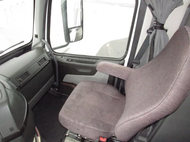 2024 Volvo VN - Photo 10