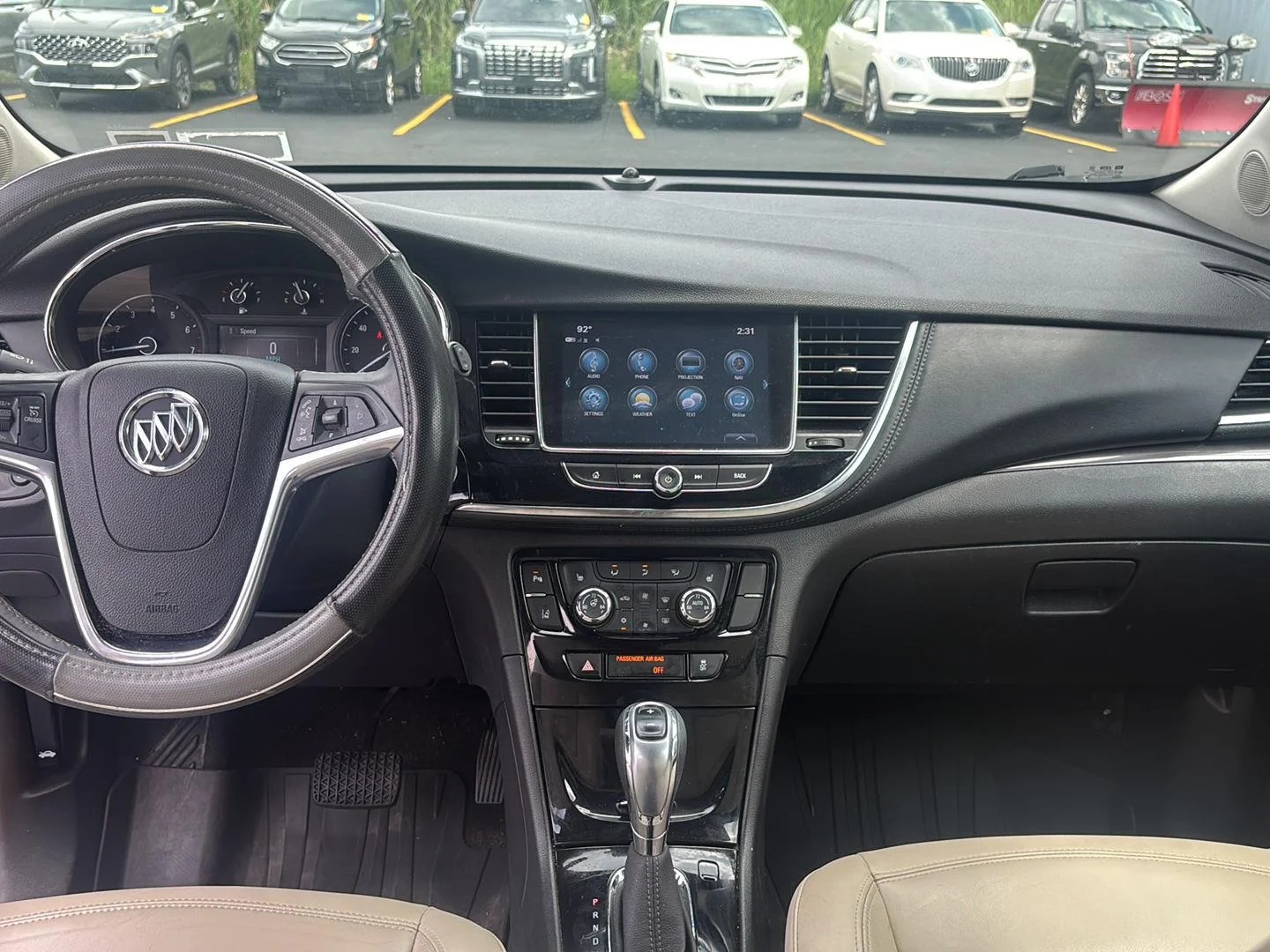 Used 2018 White Frost Tricoat Buick Premium image 18