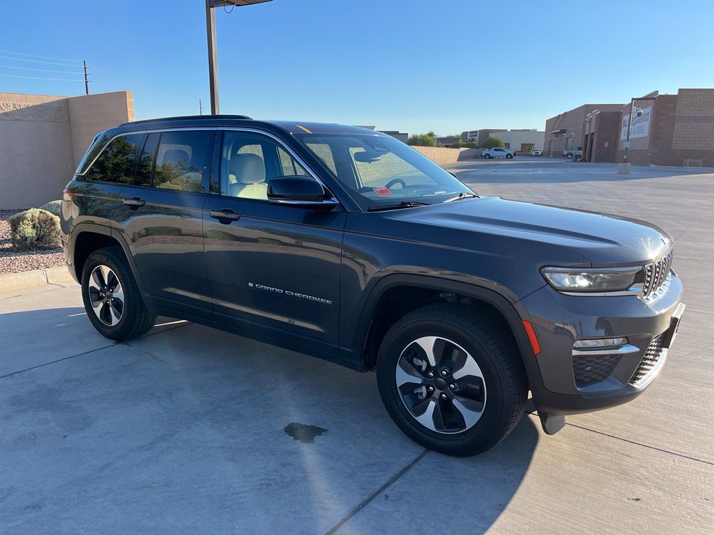 Certified Used 2024 Gray Jeep 4xe image 5