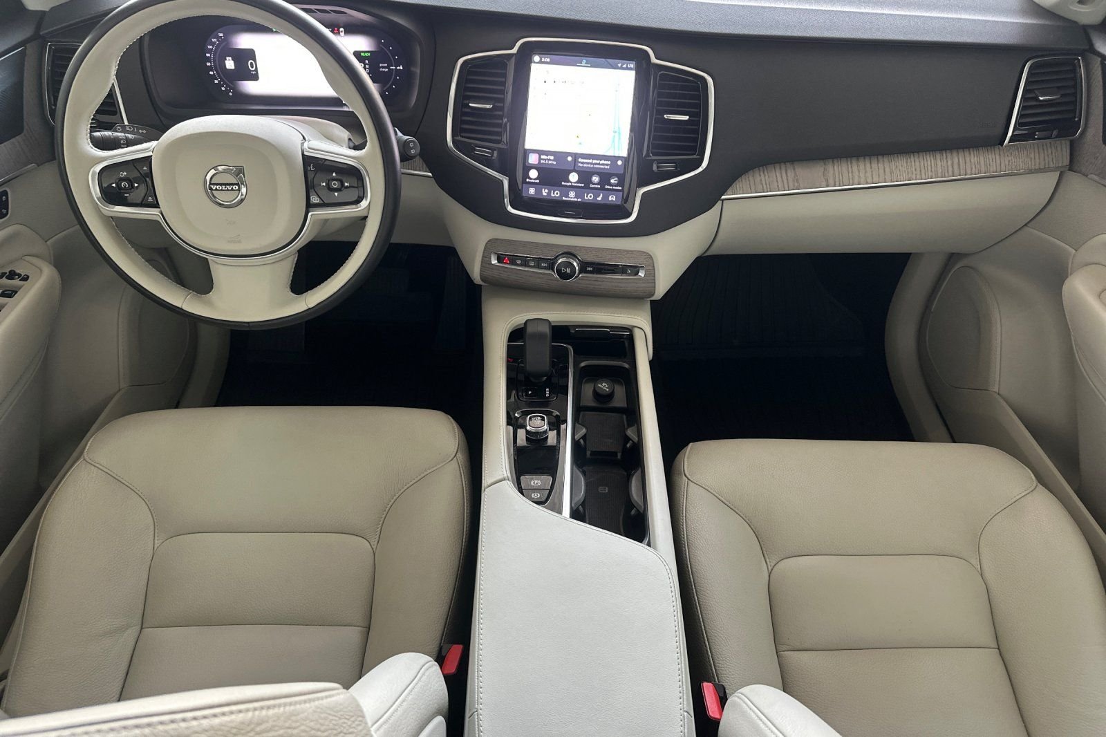 Used 2023  Volvo T8 Plus 6 Passenger image 14