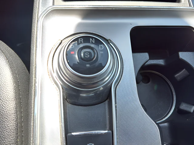 Used 2022 Silver Ford Titanium image 17