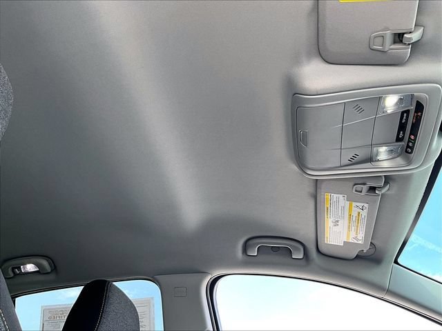 Used 2024 Summit White Chevrolet LT image 22