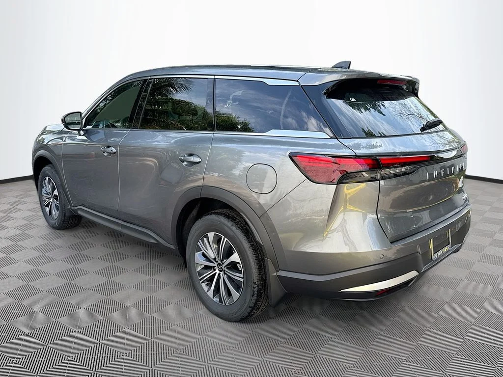 Used 2027 Gray INFINITI PURE image 8