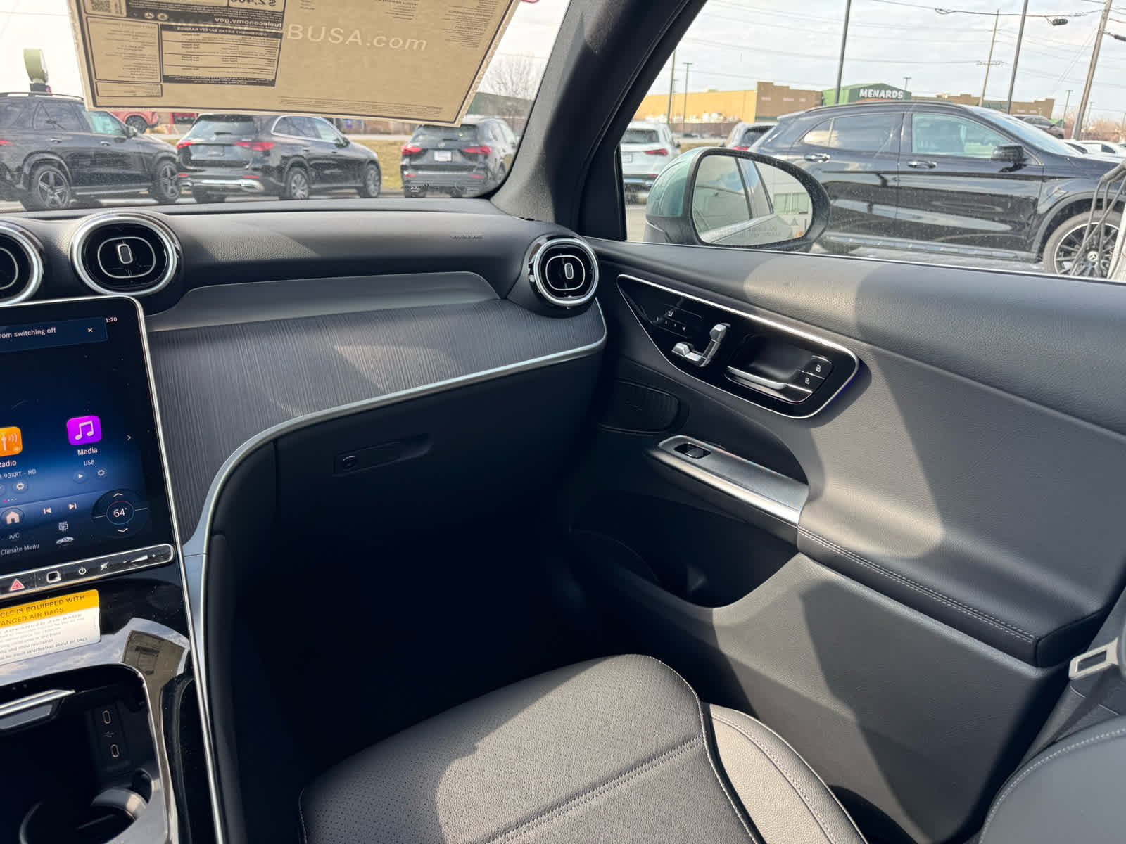 New 2026 Verde Silver Metallic Mercedes-Benz GLC 300 image 37