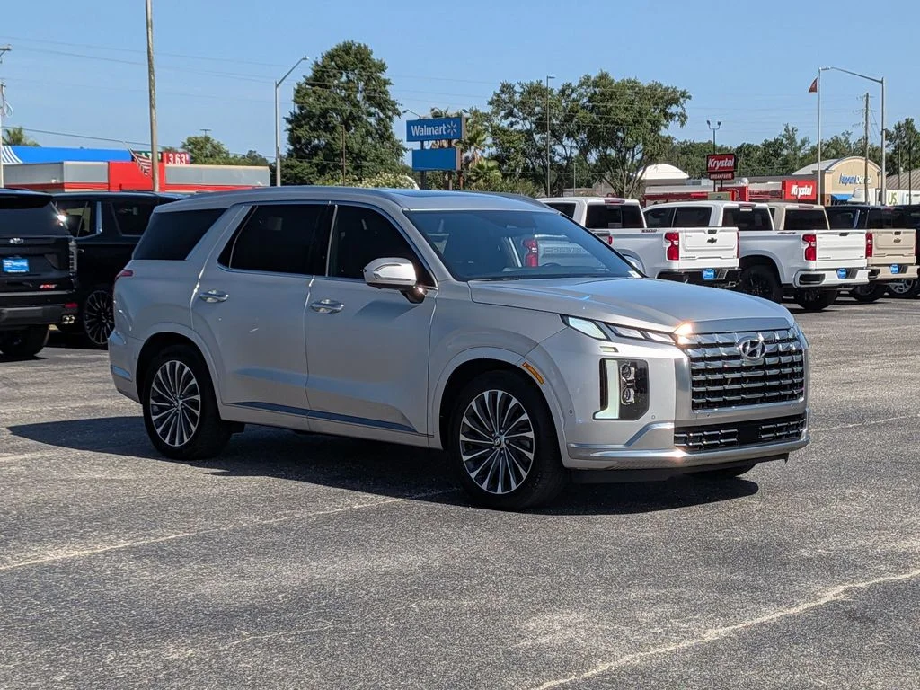 Used 2024 Silver Hyundai Calligraphy image 7