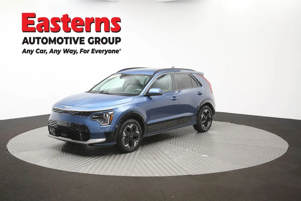 Used 2023 Blue Kia Wind image 54