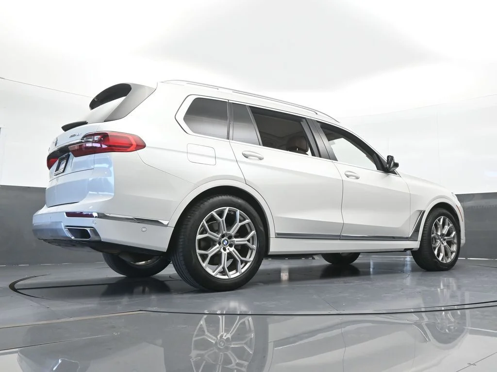 Used 2020 Mineral White Metallic BMW xDrive40i image 70