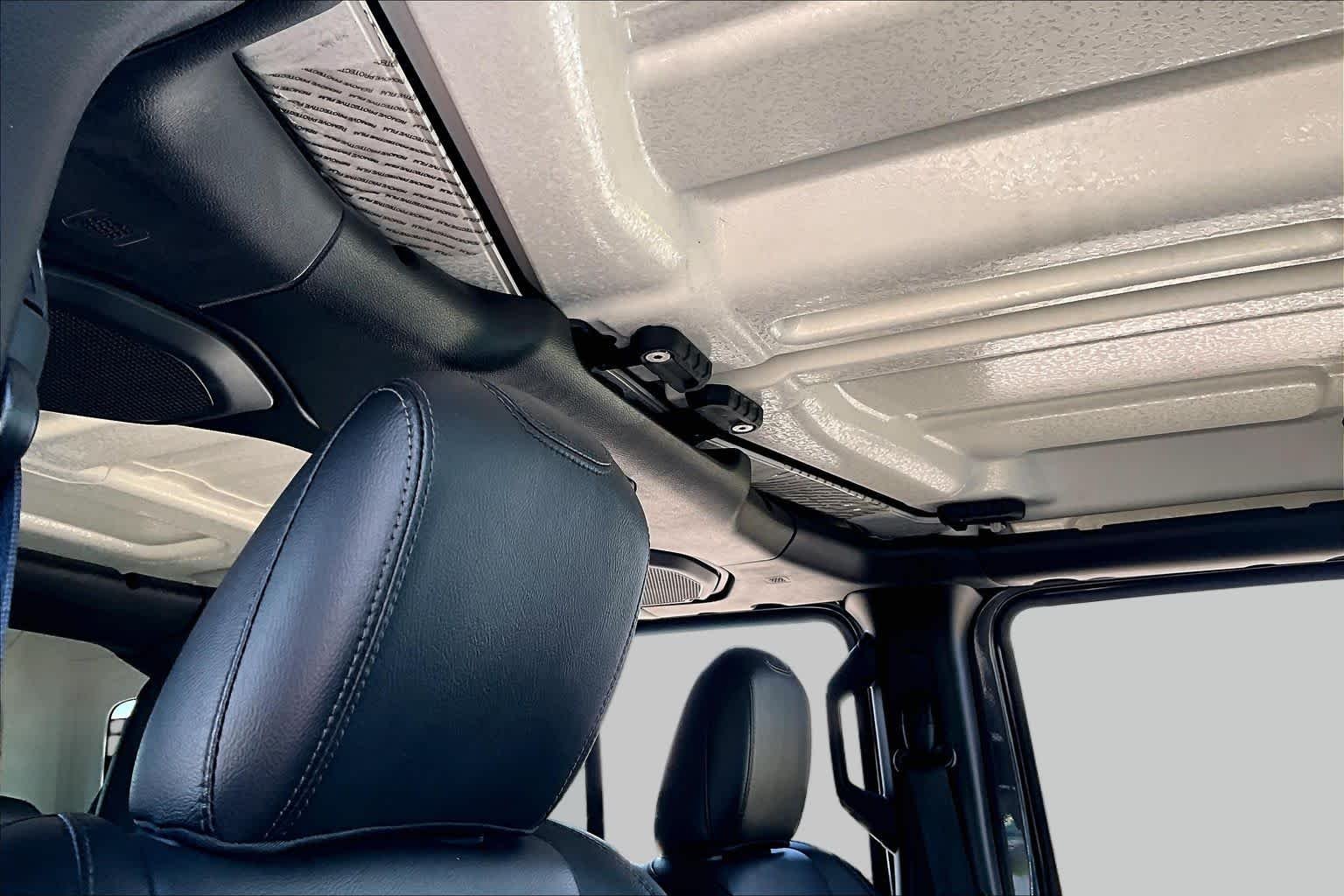 Used 2022 Granite Crystal Metallic Clearcoat Jeep Unlimited Rubicon 392 image 11