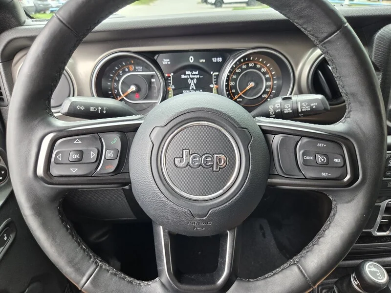 Used 2018 Billet Silver Metallic Clearco JEEP UNLIMITED SPORT S image 30