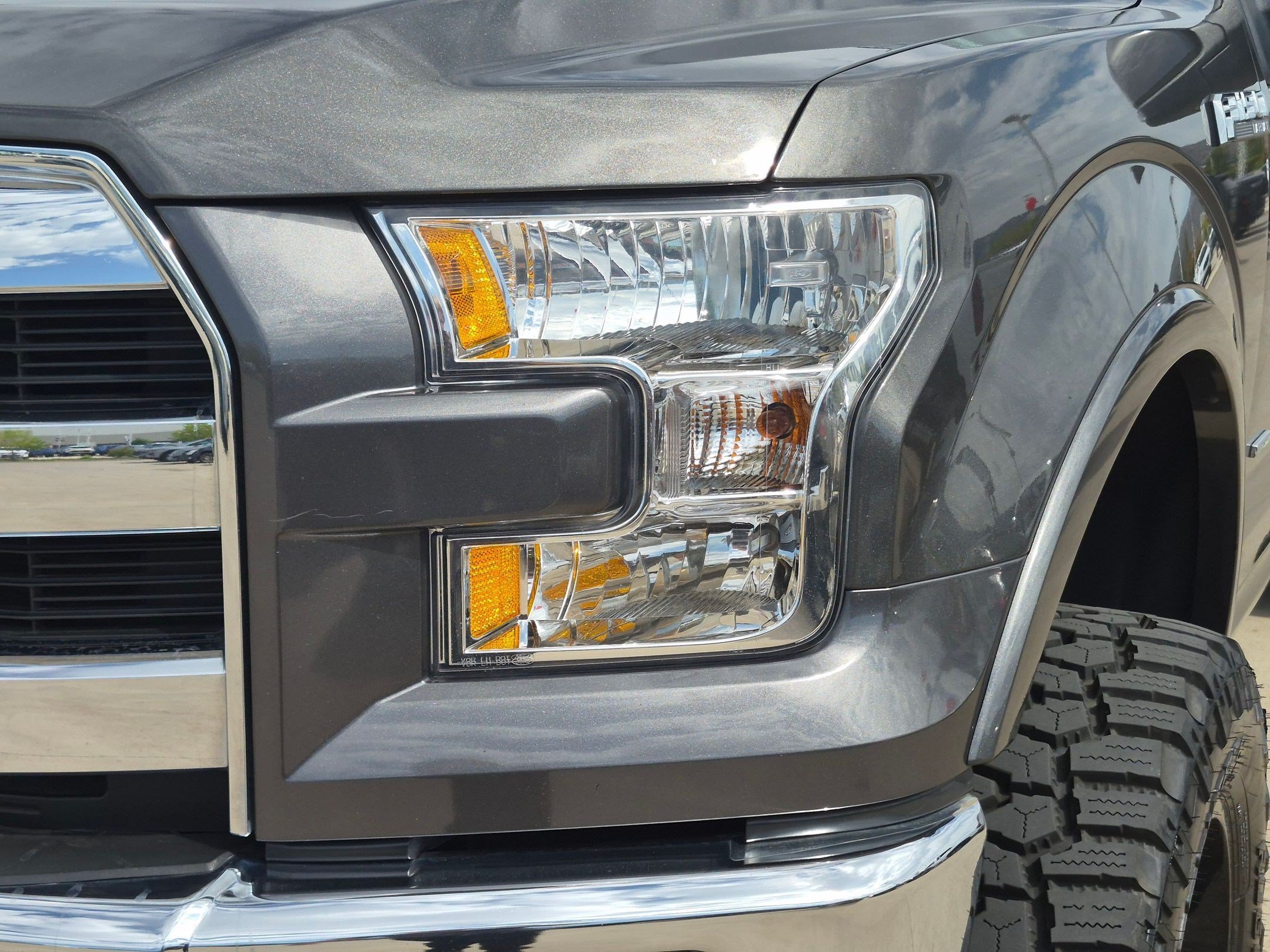Used 2017 Gray Ford XL image 10