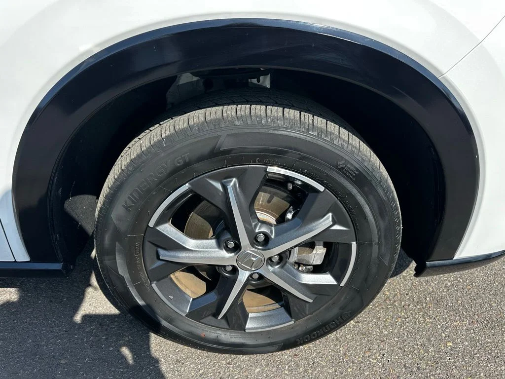 Used 2025 White Honda EX-L image 12