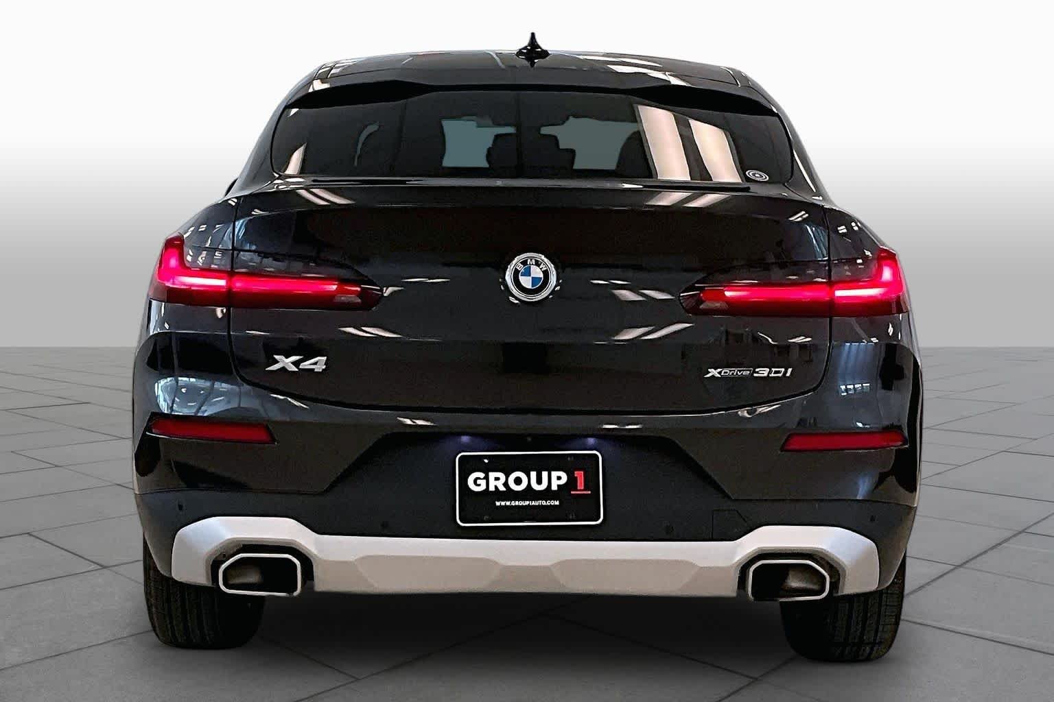 Pre-Owned 2022 BMW X4 XDrive30i