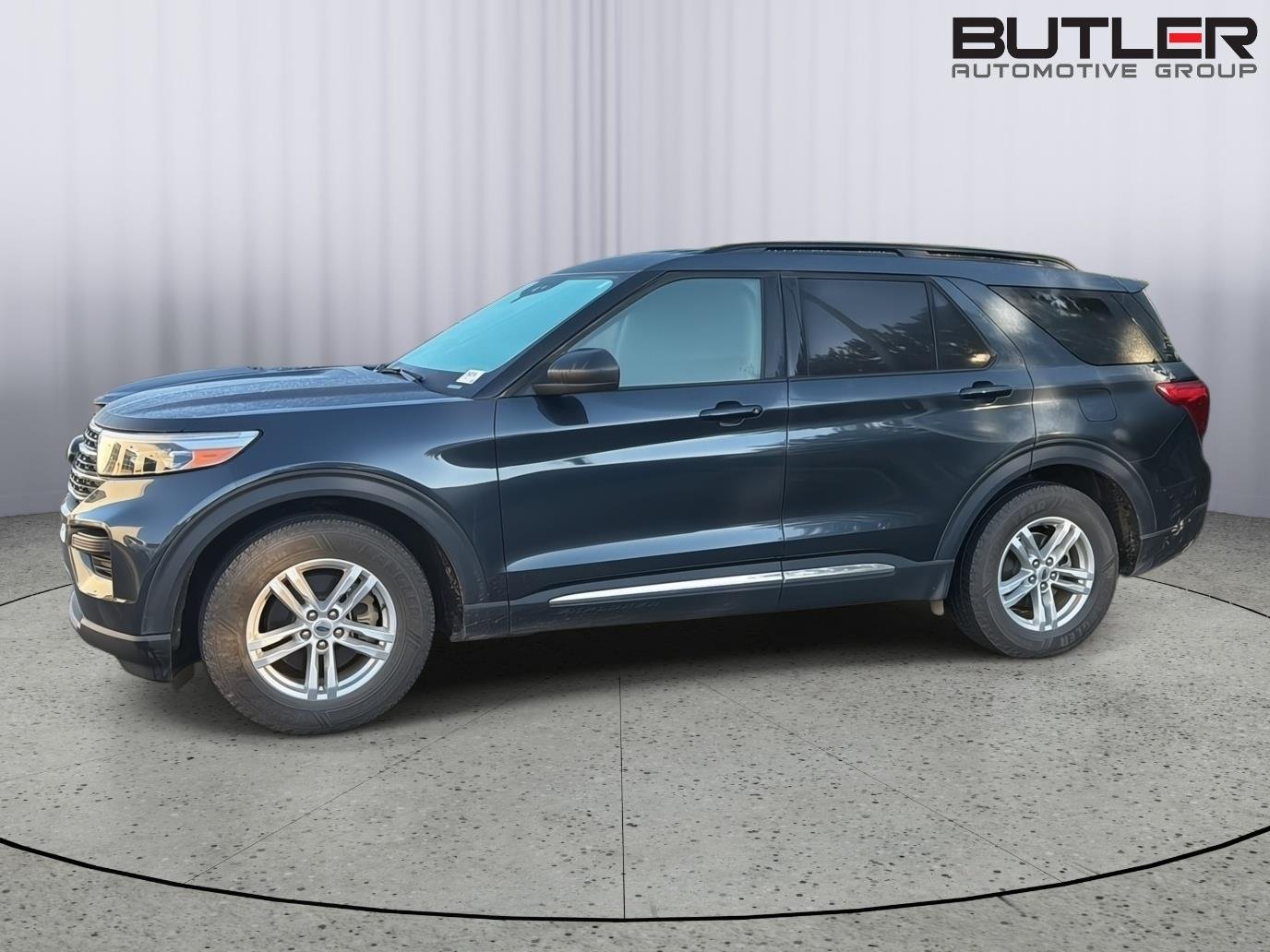 Used 2024 Stone Blue Ford XLT image 3