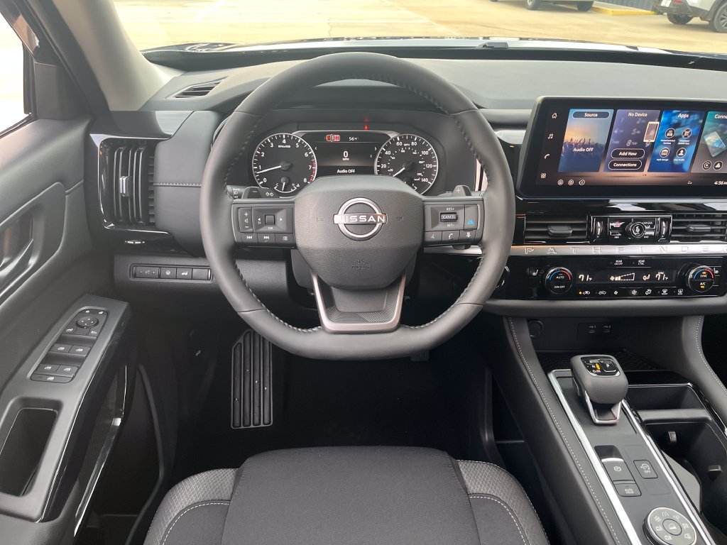 2026 Nissan Pathfinder SV - Photo 14