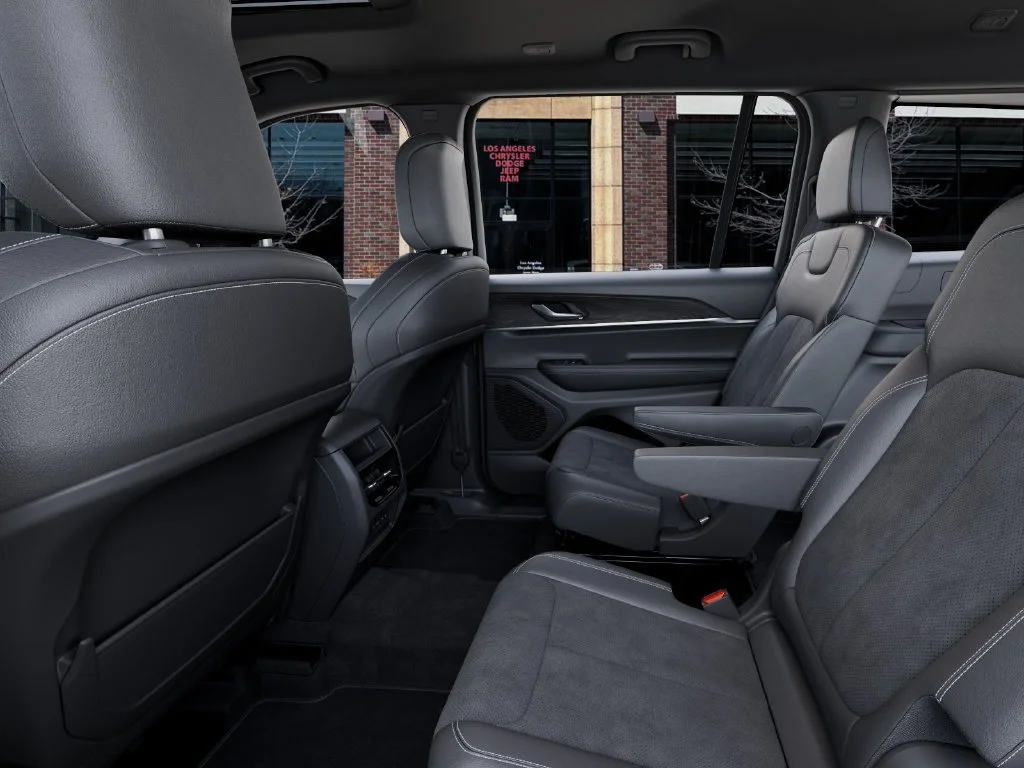 New 2027 Sting-Gray Clear-Coat Paint Jeep Laredo Altitude image 23