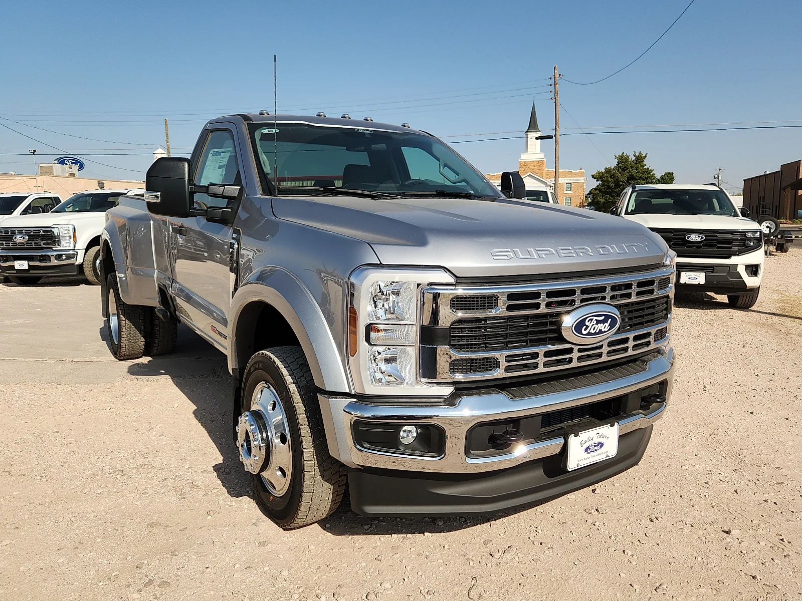 New 2027 Iconic Silver Metallic Ford XLT image 1