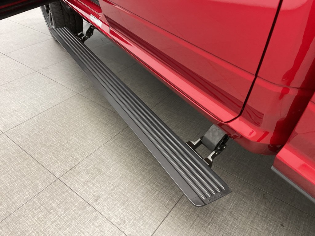 New 2026 Molten Red Pearl-Coat Exterior Paint RAM Laramie SRW image 14