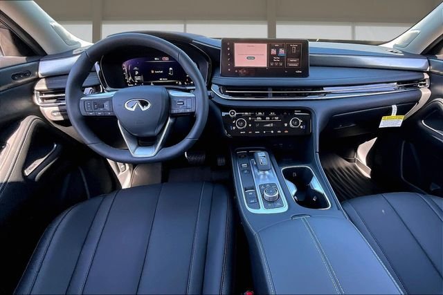 New 2027 GRAPHITE SHADOW INFINITI LUXE image 16