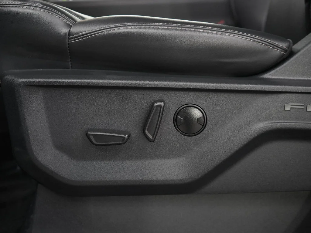 Used 2025 Agate Black Metallic Ford Platinum image 30