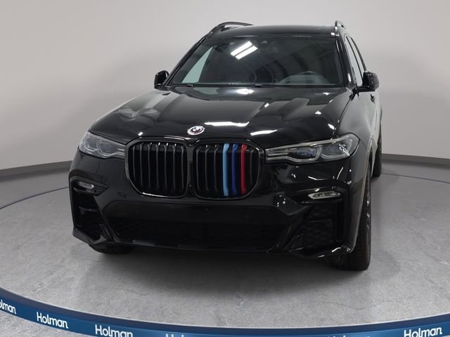 Used 2022 Black BMW M50i image 3