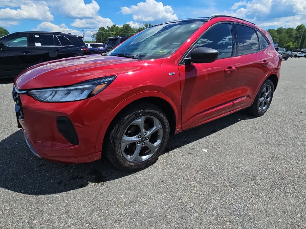 Used 2023 Rapid Red Metallic Tinted Clearcoat Ford ST-Line image 2
