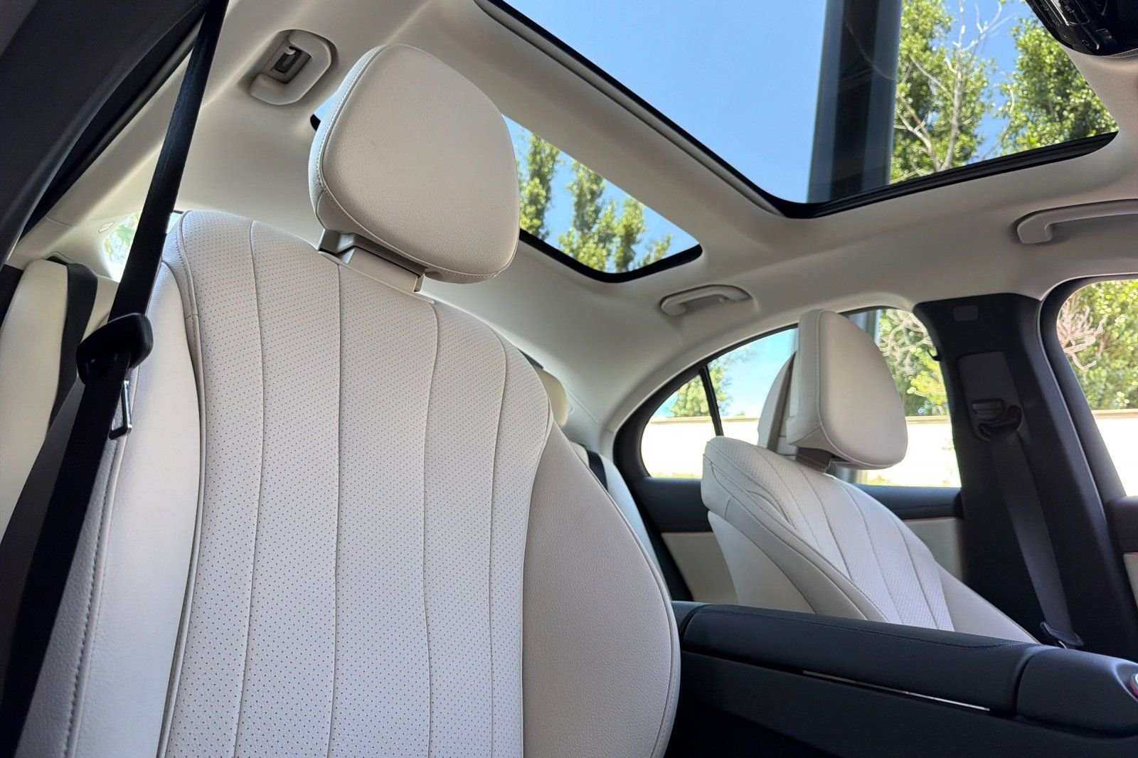 Certified Used 2025 Brown Mercedes-Benz E 350 image 9