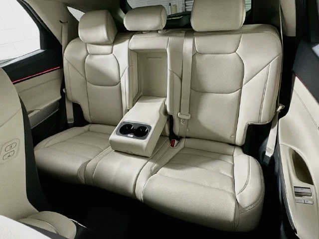 New 2027 Black Genesis 2.5T Select image 12