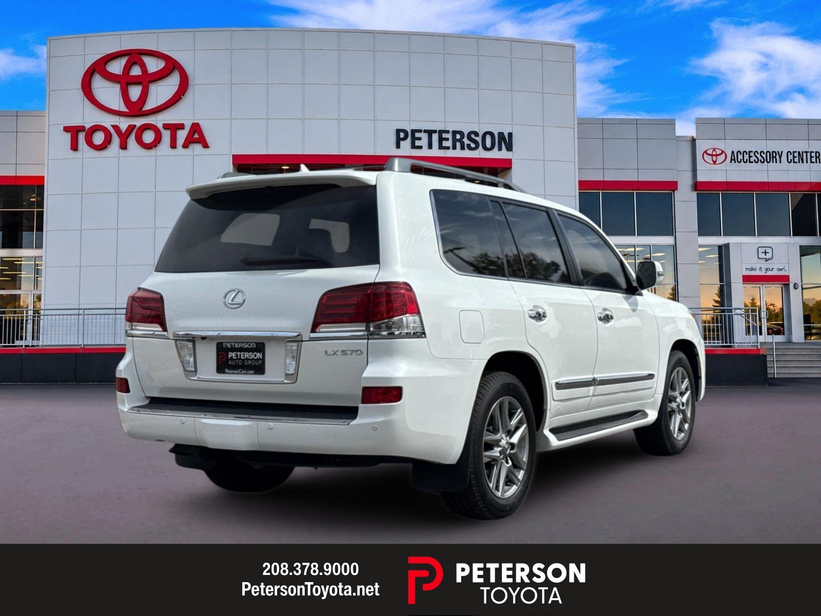Used 2013  Lexus 570 image 3