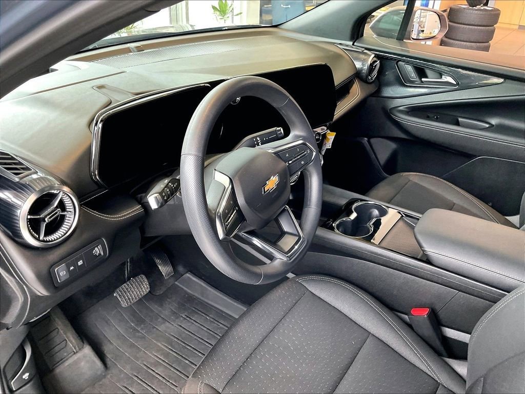 2025 Chevrolet Blazer EV LT - Photo 8