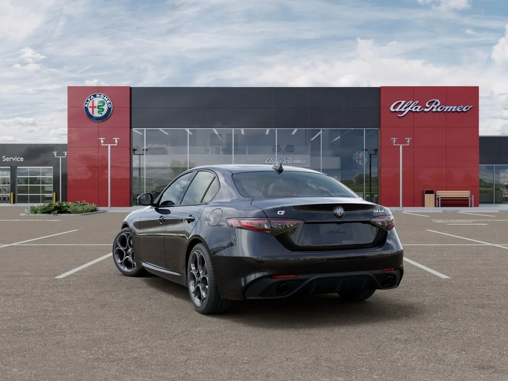 2026 Alfa Romeo Giulia Base - Photo 3