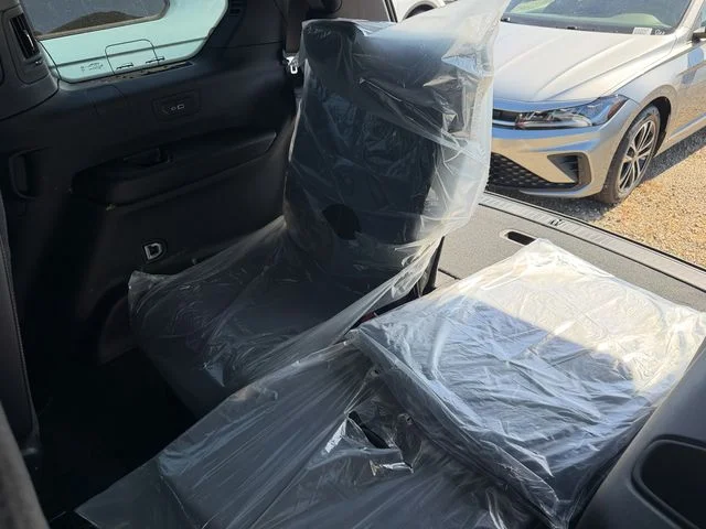 New 2026 Baltic Gray Metallic Clear-Coat Exterior Paint Jeep Limited image 24