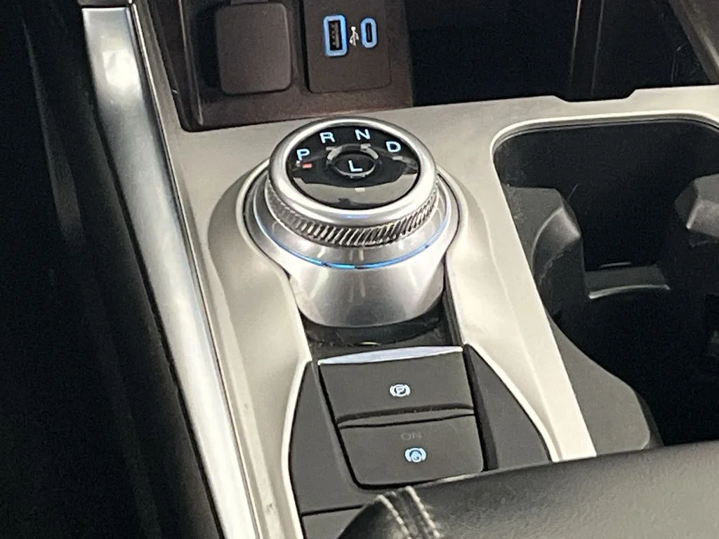 Used 2021 Blue Ford XLT image 19