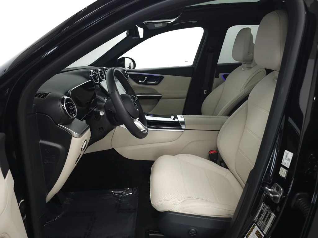 Certified Used 2026 Black Mercedes-Benz GLC 300 image 7