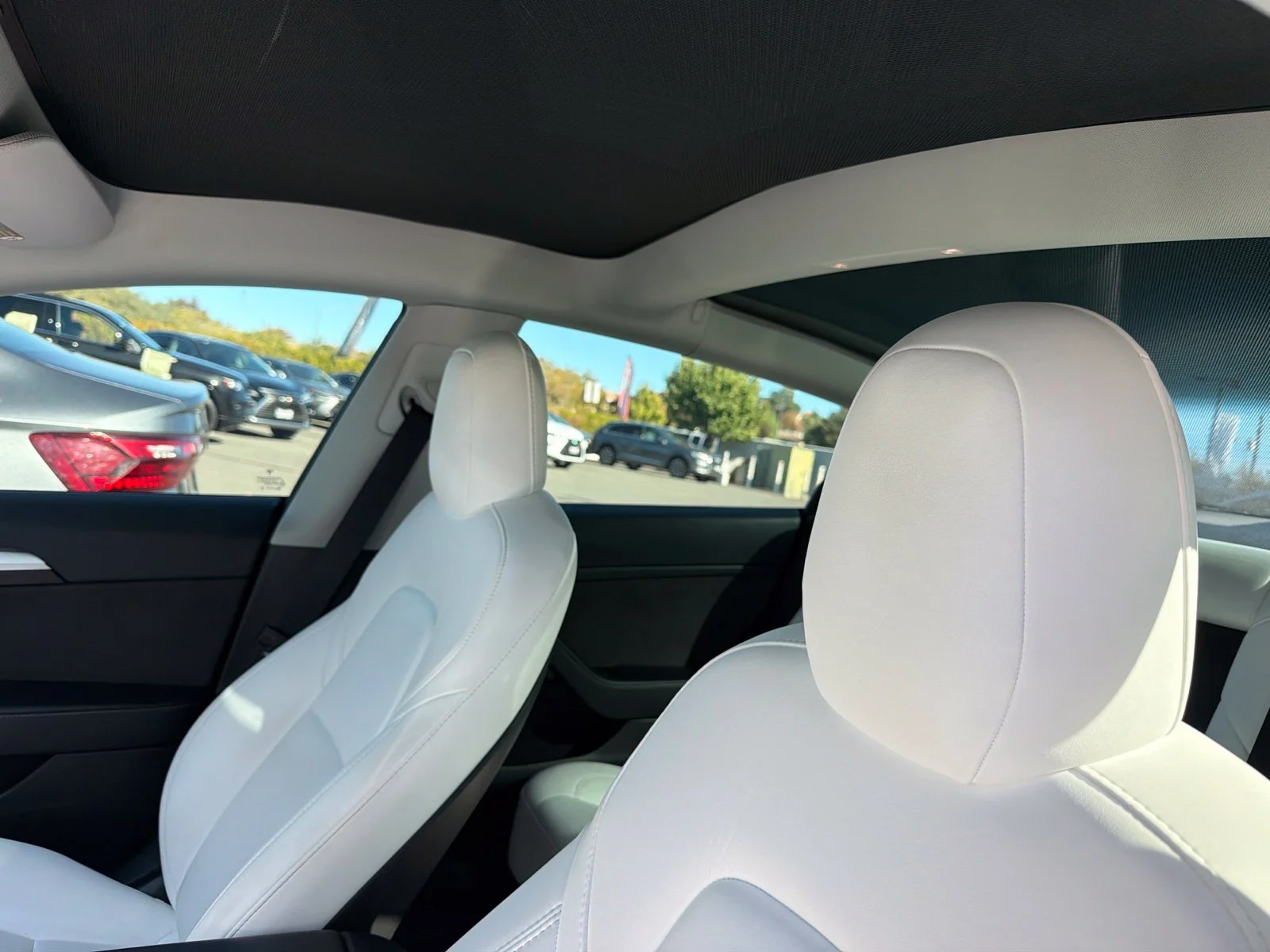 Used 2022 Deep Blue Metallic Tesla Performance image 8
