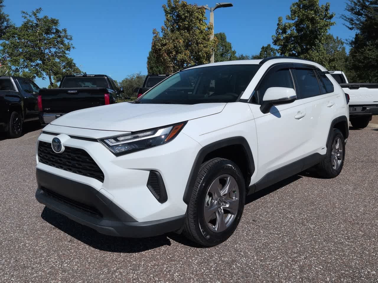 Certified Used 2023 Ice Cap Toyota Hybrid XLE image 2