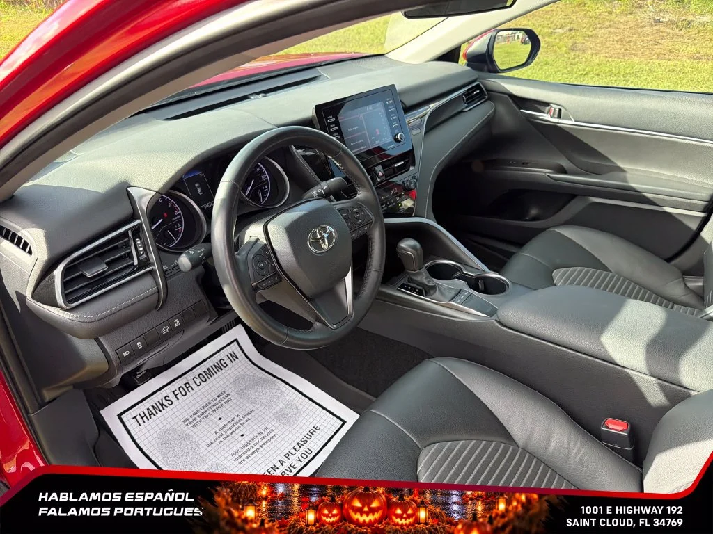 Used 2024  Toyota SE image 17