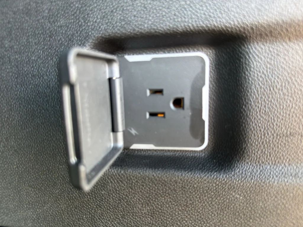 Used 2025 Gray Chevrolet Z71 image 14