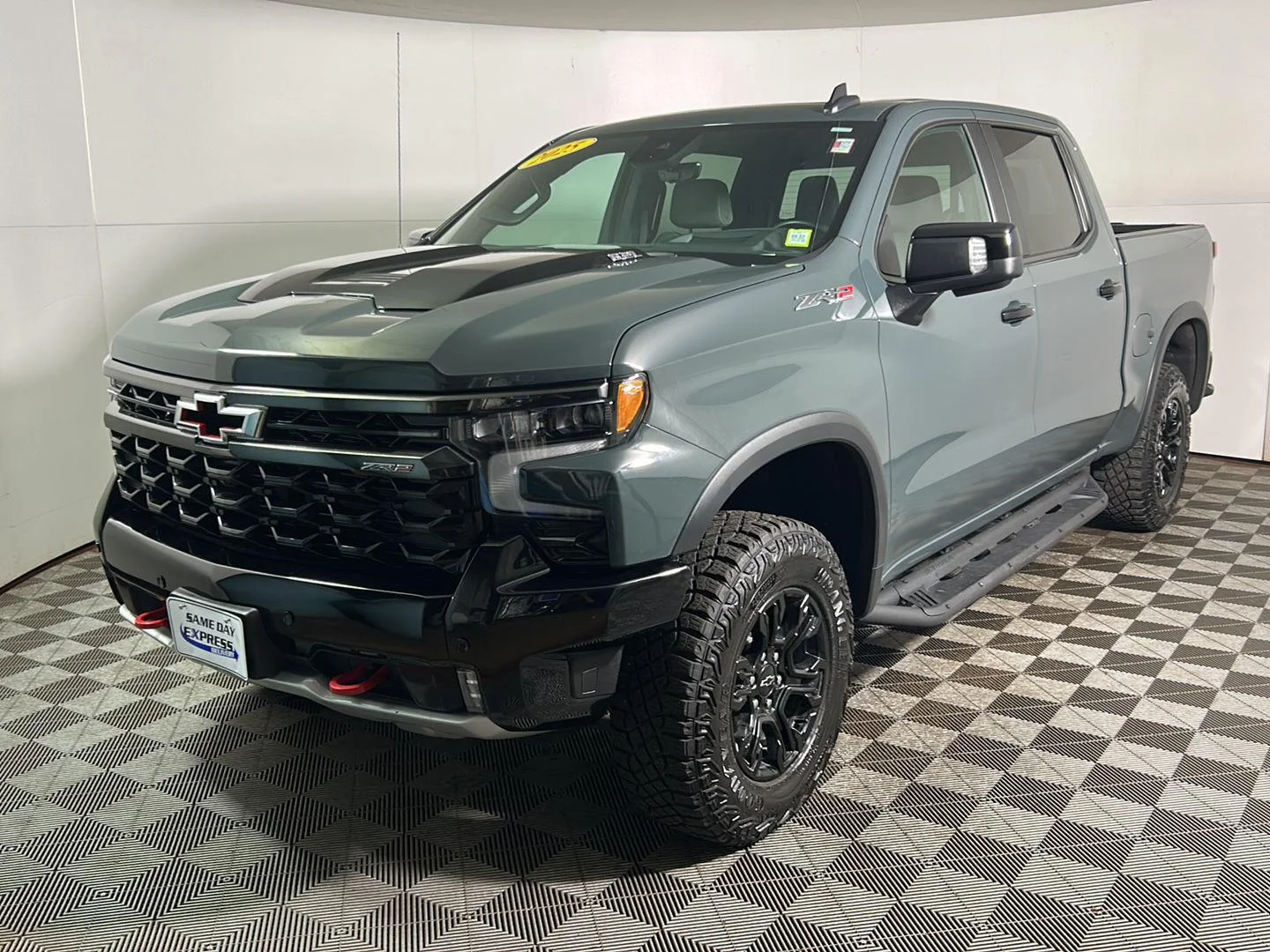 Used 2025 Cypress Gray Chevrolet ZR2 image 11