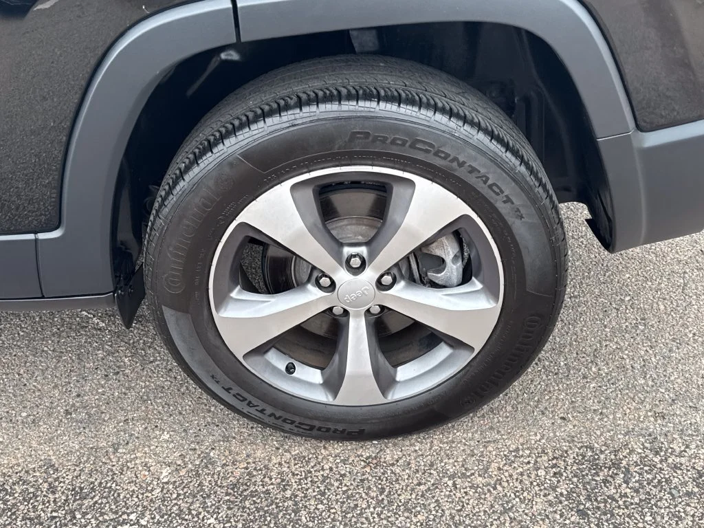 Used 2022 Black Jeep Limited image 38