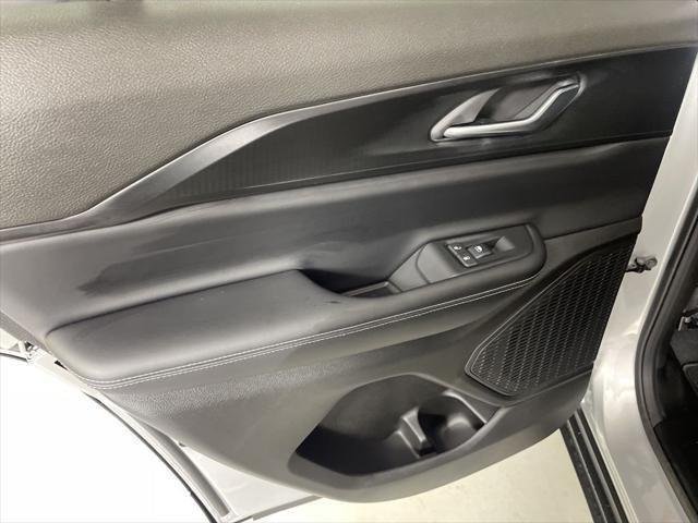 New 2025 Silver Zynith Exterior Paint Jeep Altitude X image 38