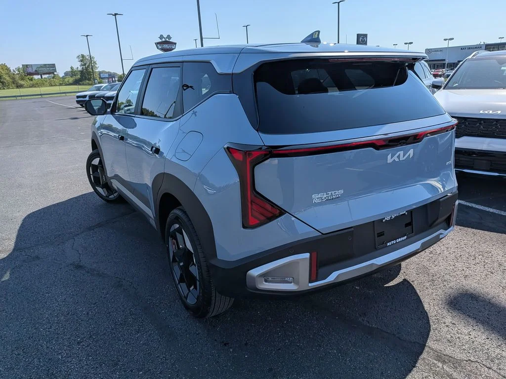 New 2027  Kia S image 32
